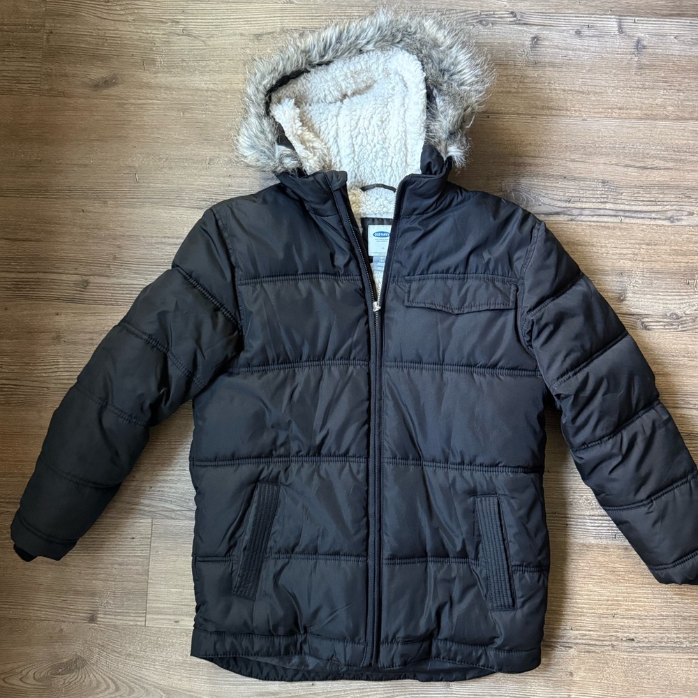 Black puffer jacket with sherpa lining- Youth medium